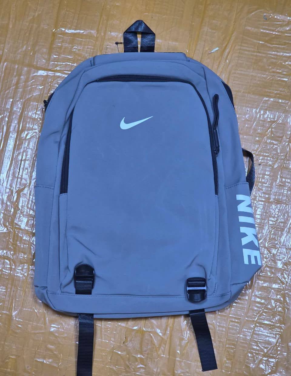 School 🏫 bags 🎒 

50 dhs🇦🇪🇦🇪

Zain27
♥️♥️♥️
