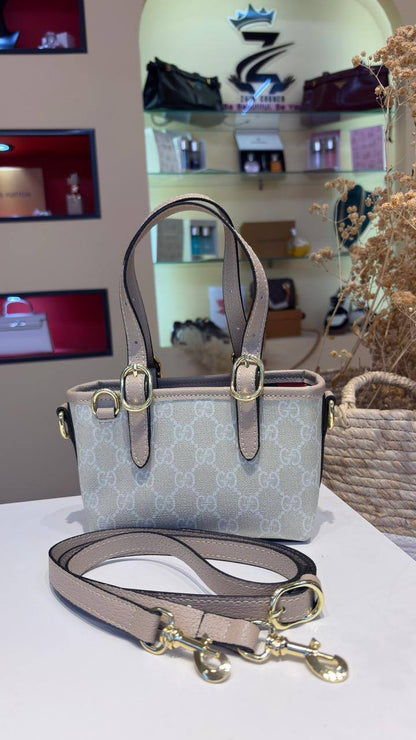 Gucci

100 dhs💓

Zain39
♥️♥️♥️