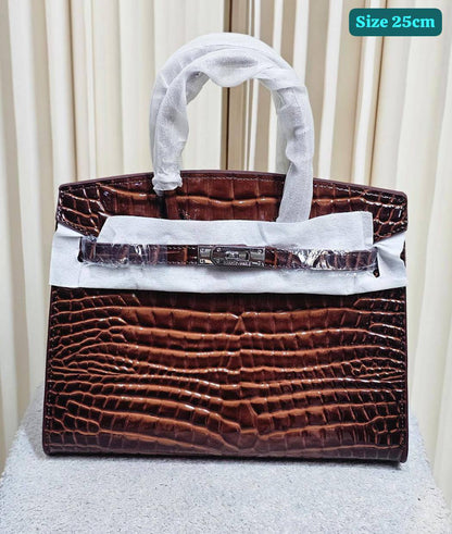 Hermes
Good quality 
with box 
🎁🎁🎁

130 dhs✅

Zain158
♥️♥️♥️