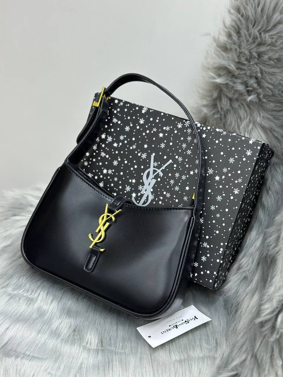 YSL
SIZE………. 25cm🌷
100 dhs💛
with box✅

Zain51
♥️♥️♥️