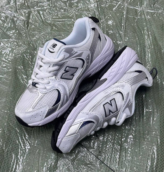 NB
Size 28-35⚡️
120 dhs💓
Baby shoes

Zain183
♥️♥️♥️