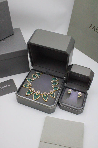 Messika set
280 dhs🇦🇪🇦🇪

Zain122
♥️♥️♥️