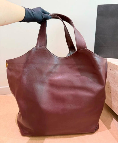 YSL
 MASTER QUALITY 
365 dhs🇦🇪🇦🇪
leather

Zain295
♥️♥️♥️