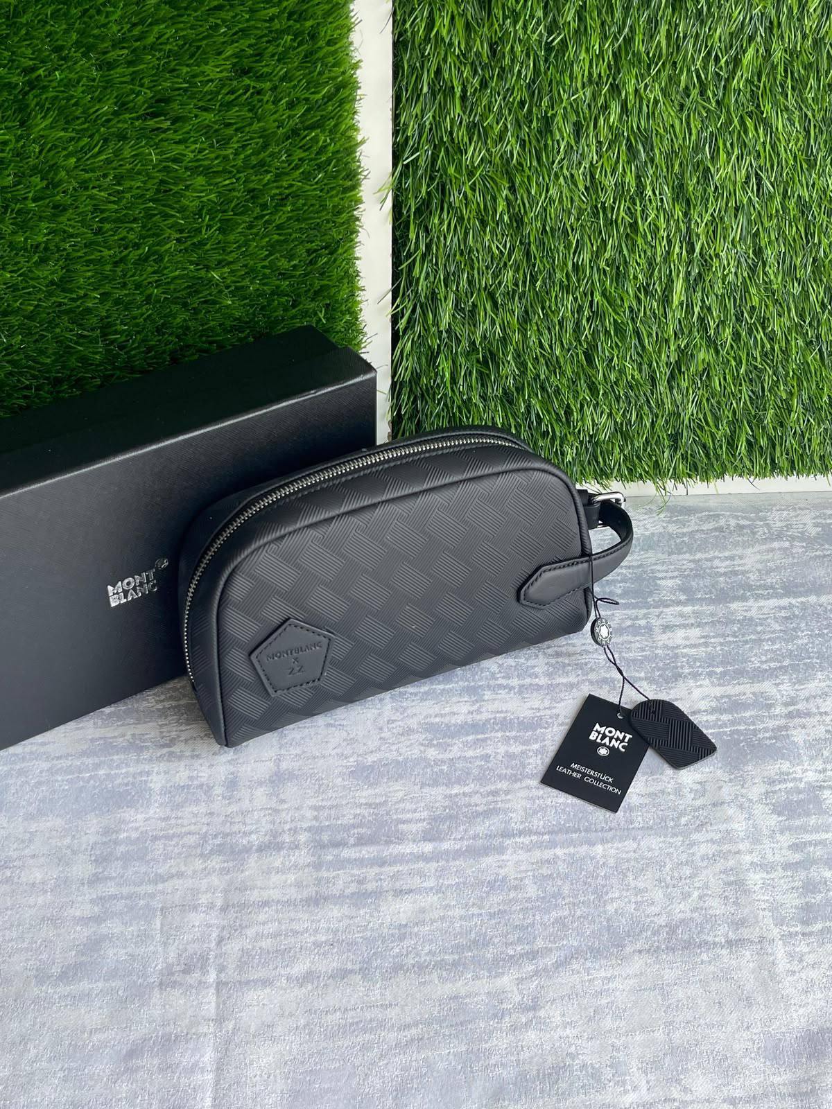 MONT BLANC

Clutch

Master Quality

590 dhs🇦🇪🇦🇪

Zain179
♥️♥️♥️