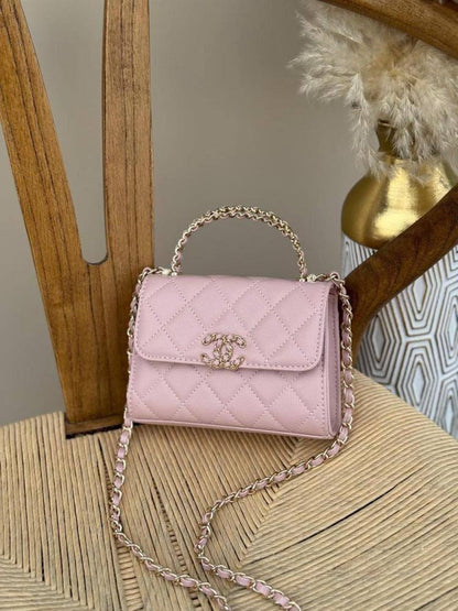 Chanel 
90 dhs🇦🇪🇦🇪
with box
size 15×6×12cm

Zain42
♥️♥️♥️