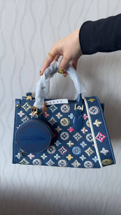 LV 
Master
370 dhs❣️
#25cm💕🙋‍♂️

Zain228
♥️♥️♥️