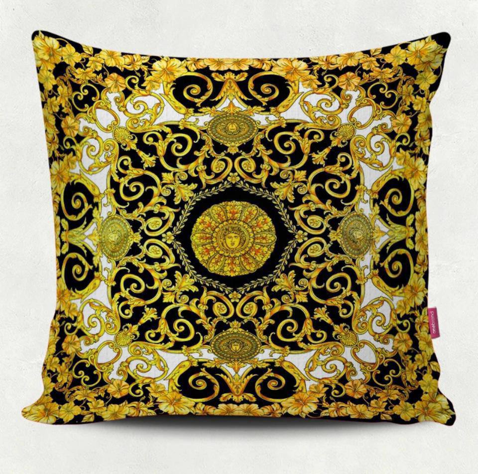 Brand 
High quality 
Pillow cover 
Velvet 100%
Size 50*50
50 dhs🪙🌨️

Zain99
♥️♥️♥️