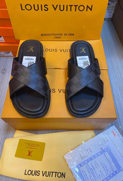 LV Slipper, 
New Arrived 
Size 40 To 45
110 dhs👑

Zain120
Zain16
♥️♥️♥️