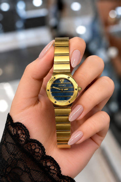 Versace 

watch for ladies 

good quality 
230 dhs🇦🇪🇦🇪

Zain59
♥️♥️♥️