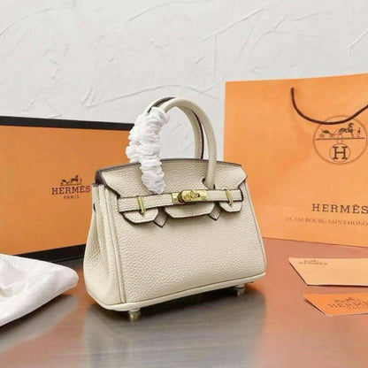 HERMES BIRKIN 
SMALL SIZE 
GOOD QUALITY 
WITH BOX 
🎁🎁🎁

95 dhs✅

Zain295
♥️♥️♥️