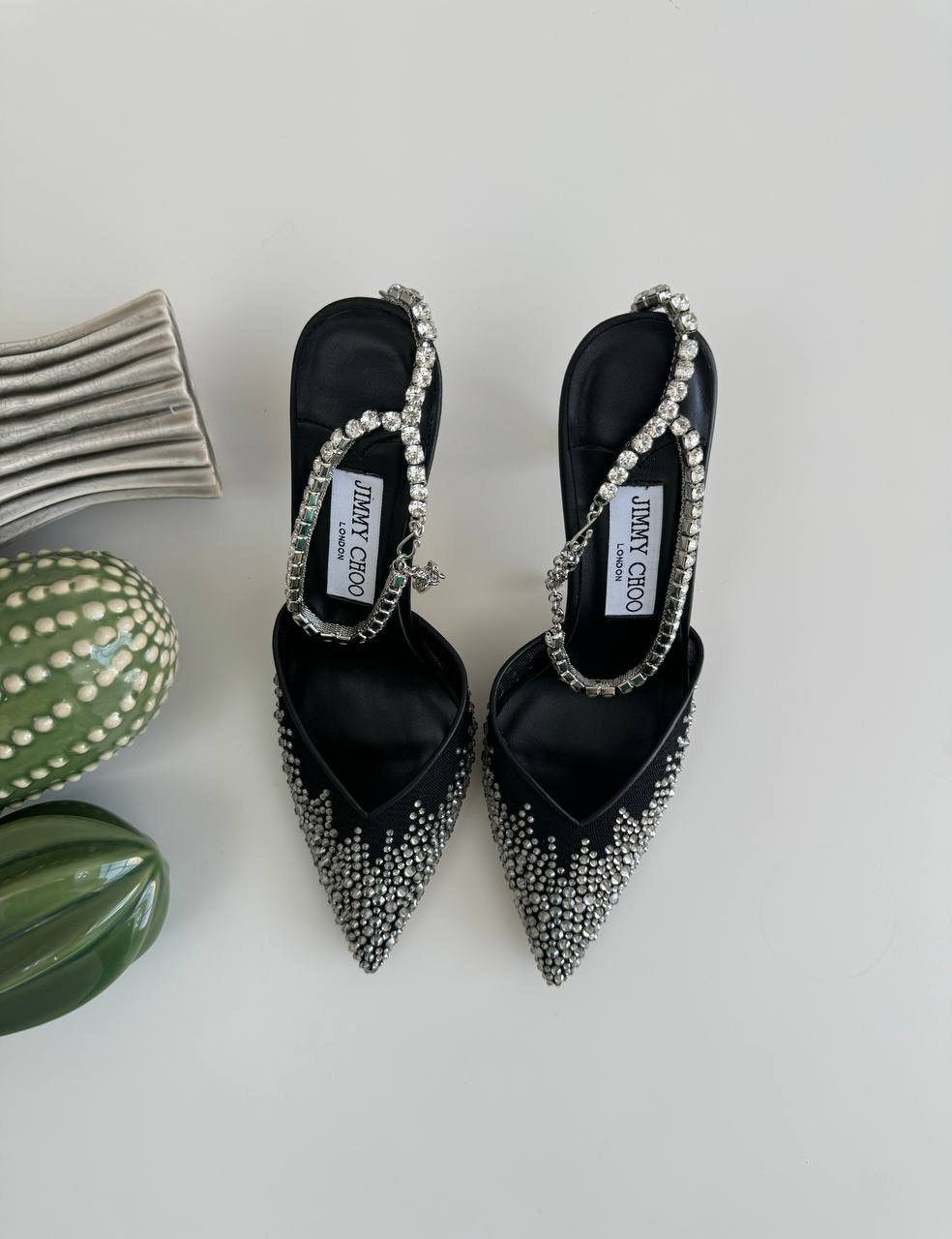 NEW jimmy choo
*Super master quality*
*Size 36 to 41*
450 dhs🇦🇪

Zain113
♥️♥️♥️