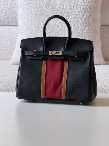 Hermes
 Birkin 25cm💥Master quality ✅with box📦
610 dhs❣️

Zain52
♥️♥️♥️