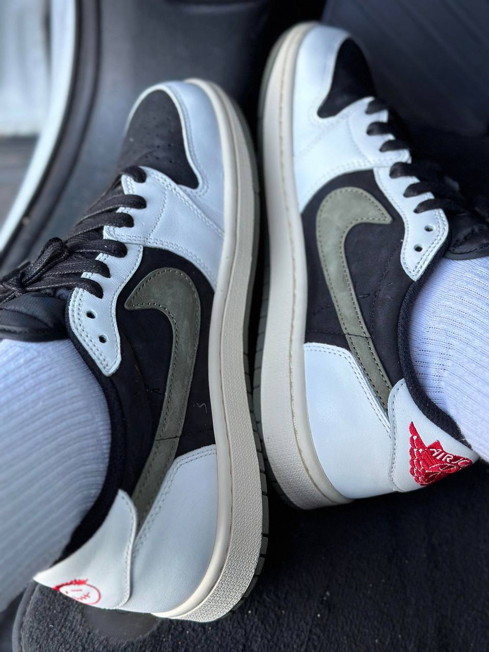 Jordan x Travis Scott Air Jordan 1 Low OG "Olive" 
36-45 AVAILABLE🤩
220 dhs✅

Zain242
♥️♥️♥️
