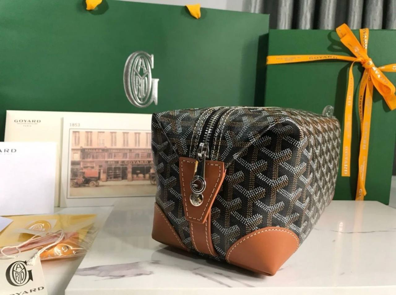 GOYARD 

NEW CAME HIGH QUALITY 

WITH BOX 
🎁🎁🎁

90 dhs🪙🌨️

Zain39
♥️♥️♥️