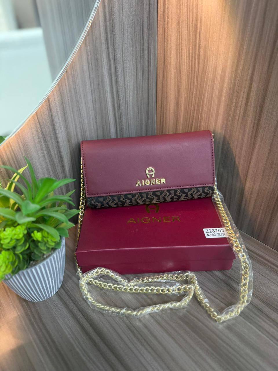 DIOR 
High Quality
NEW CAME  

WITH BOX  
🎁🎁🎁

180 dhs🪙

Zain39
♥️♥️♥️