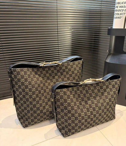 GUCCI 

COPY ONE 

RESTOCK 

BIG SIZE 160 DHS……
SMALL SIZE 155 DHS…..

Zain295
♥️♥️♥️