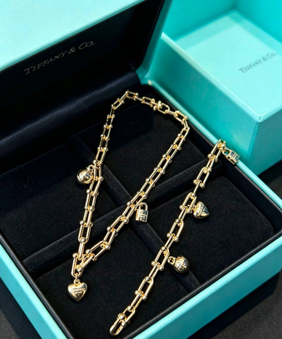 TIFFANY

Necklace & Bracelet 
MASTER

With normal box 🎁
140 dhs🇦🇪🇦🇪

With master box🎁
200 dhs🇦🇪🇦🇪

Zain263
♥️♥️♥️