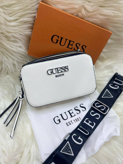 Guess cross
Size : 19 * 11 * 7 cm
60 dhs🪙💕
with box🎁

Zain115
♥️♥️♥️