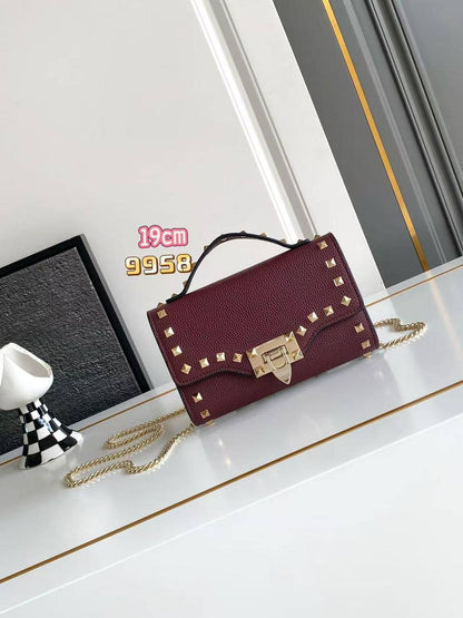 Valentino 
Master🌺🌺
240 dhs💓💓

Zain153
♥️♥️♥️