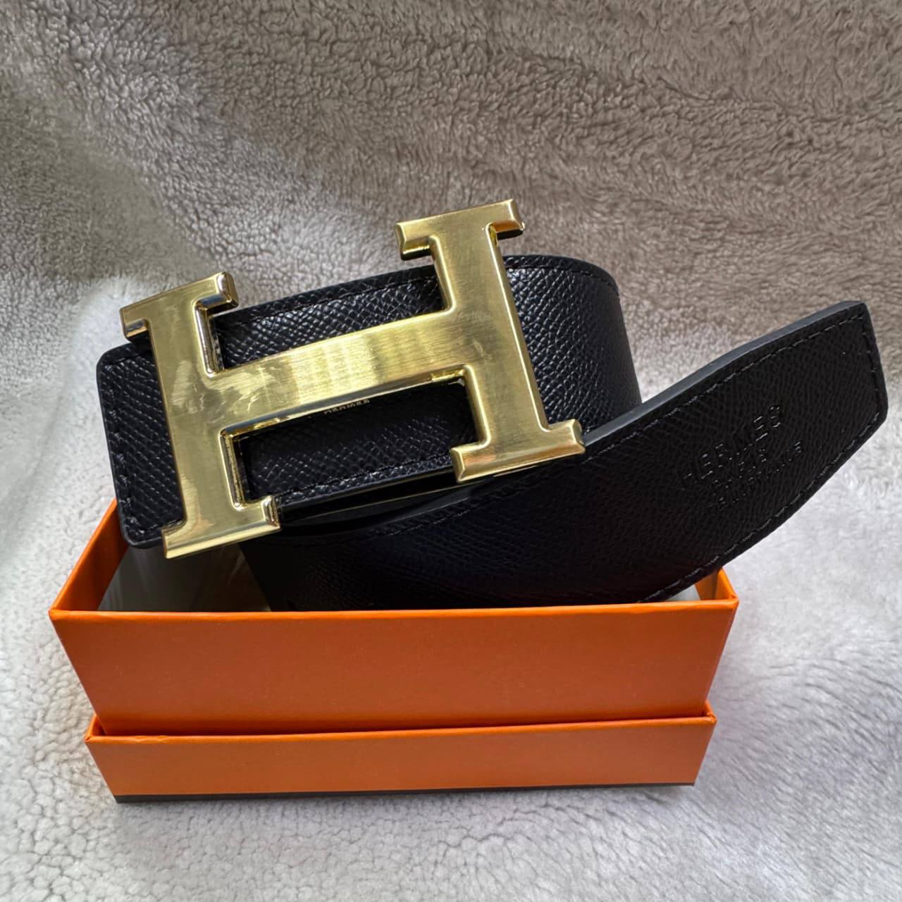 Belt for men
Wide：4.0cm
Size：115/120/125cm
With box 
30 dhs🇦🇪🇦🇪

Zain50
♥️♥️♥️