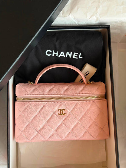 CHANEL
𝐕𝐚𝐧𝐢𝐭𝐲 𝐁𝐚𝐠 𝐖𝐢𝐭𝐡 𝐂𝐡𝐚𝐢𝐧 
950 dhs✅
Full Packge Super Master

ETAG4
♥️♥️♥️