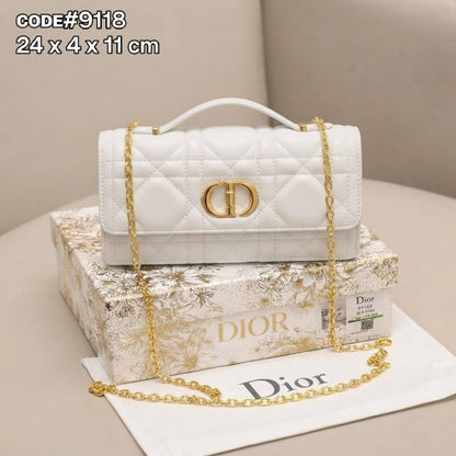Dior
ᴄᴀʀᴏ ᴅɪᴏʀ ғʟᴀᴘ ᴄʟᴜᴛᴄʜ
ɪɴ ᴛᴏᴘ ʜᴀɴᴅʟᴇ ʙᴀɢ
ʜᴀs ʟᴏɴɢ ɢᴏʟᴅ ᴄʜᴀɪɴ  sᴛʀᴀᴘ
ɪɴ ᴛᴡɪsᴛ ʟᴏɢᴏ ʟᴏᴄᴋ 
sɪᴢᴇ: 24 cm
ᴡɪᴛʜ BOX

75 dhs🇦🇪🇦🇪

Zain31
♥️♥️♥️