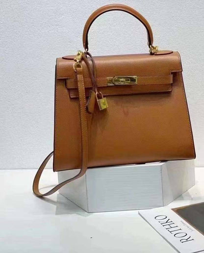 Hermes
120 dhs✅
size：28cm

Zain161
♥️♥️♥️