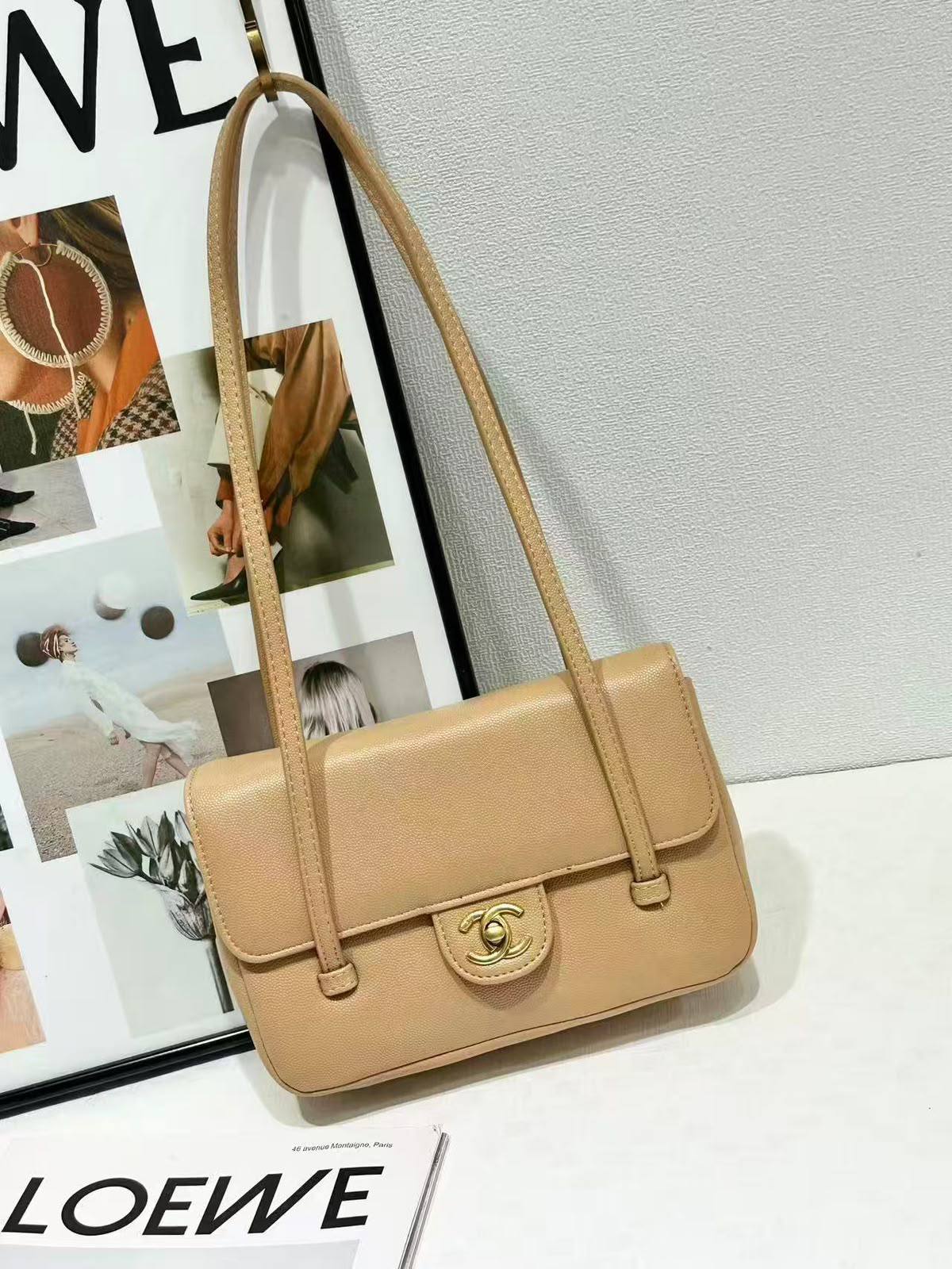 Chanel 

100 dhs🇦🇪🇦🇪
 have box

Zain07
♥️♥️♥️