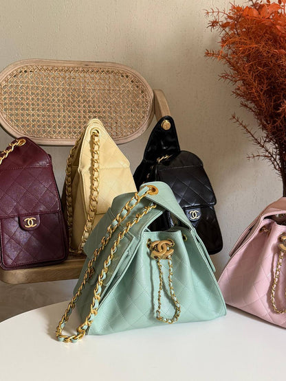 New collection✨✨✨
CHANEL
25cm
380 dhs🪙💚
Top quality 
With box🎁

Zain167
♥️♥️♥️