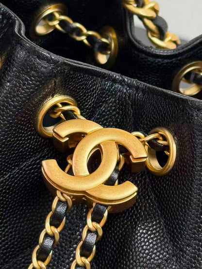 Chanel 25 Small Handbag in black grained calfskin with gold-tone hardware❤️
Italian leather💯💯
For Price 👇 WhatsApp✅
0568585901 
0507557372
0552275751 Owner Zain 👌

Zain71
♥️♥️♥️