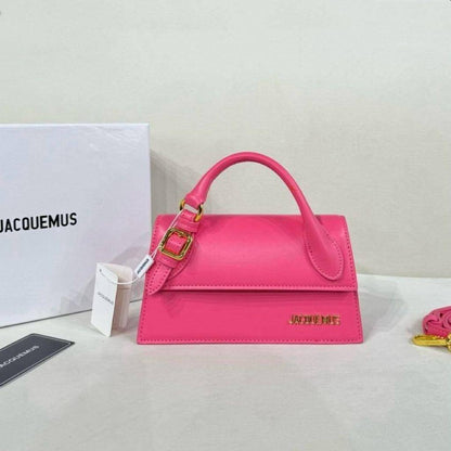 JACQUEMUS 
RESTOCK 
GOOD QUALITY 
WITH BOX 

100 dhs🇦🇪🇦🇪

SIZE: 20cm

Zain295
♥️♥️♥️