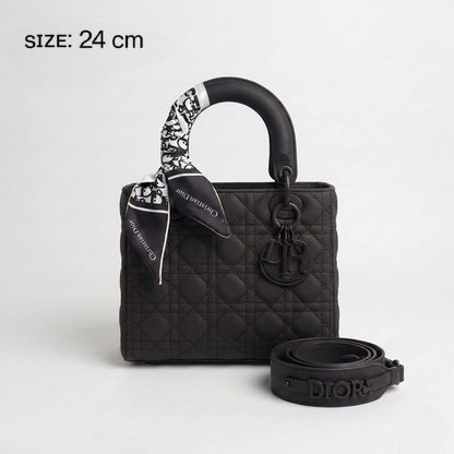 Dior
ᴍᴀᴛᴛᴇ ᴄᴏᴀᴛᴇᴅ ᴄᴏʟᴏʀ
ᴡɪᴛʜ ᴛᴡɪʟʟʏ / ʀɪʙʙᴏɴ
sɪᴢᴇ : 24 cm
ᴡɪᴛʜ BOX

120 dhs💛

Zain31
♥️♥️♥️