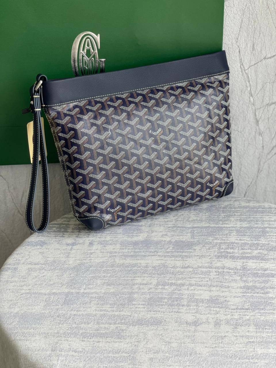 GOYARD
*Pouch*
*Master quality*
450 dhs🌺

Zain179
♥️♥️♥️
