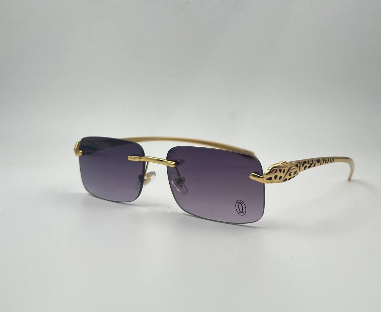 Cartier
Sunglasses 🕶️ 
good quality 💯
With master box 🗃️ 
50 dhs🪙🌨️

Zain273
♥️♥️♥️