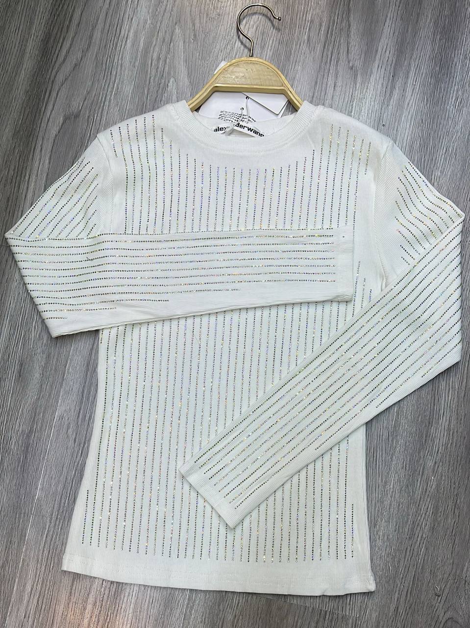 *New collections      
85 dhs✅
*good  quality  ✅
*Sizes:S M L xl* 
*AVAILABLE NOW*

Zain231
♥️♥️♥️