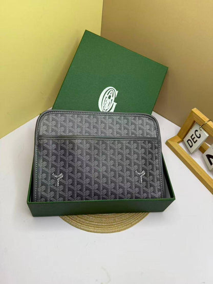 Goyard
25Cm High Quality 
80 dhs💓
With Box

Zain50
♥️♥️♥️