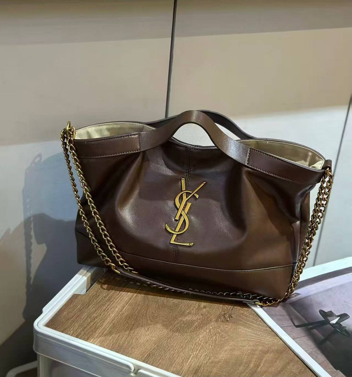 YSL 
GOOD QUALITY 
110 dhs✅

Zain39
♥️♥️♥️