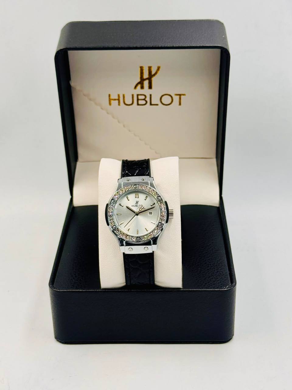 Hublot Ladies
*New arrival*🔥
80 dhs✅

Zain08
♥️♥️♥️