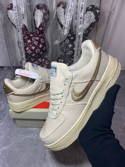 Nike x Stussy Air Force 1 Low "Fossil" 
36-45 AVAILABLE 🤩
170 dhs🪙💕

Zain242
♥️♥️♥️