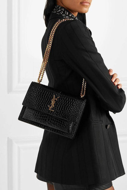 YSL

105 dhs🇦🇪🇦🇪

With box

23 cm

Zain219
♥️♥️♥️