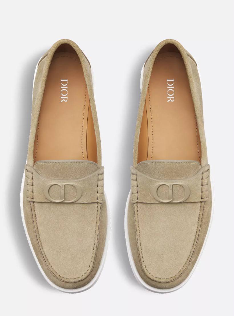 Dior
New 🆕 
Size 40 TO 45
170 dhs✅

Zain183
♥️♥️♥️