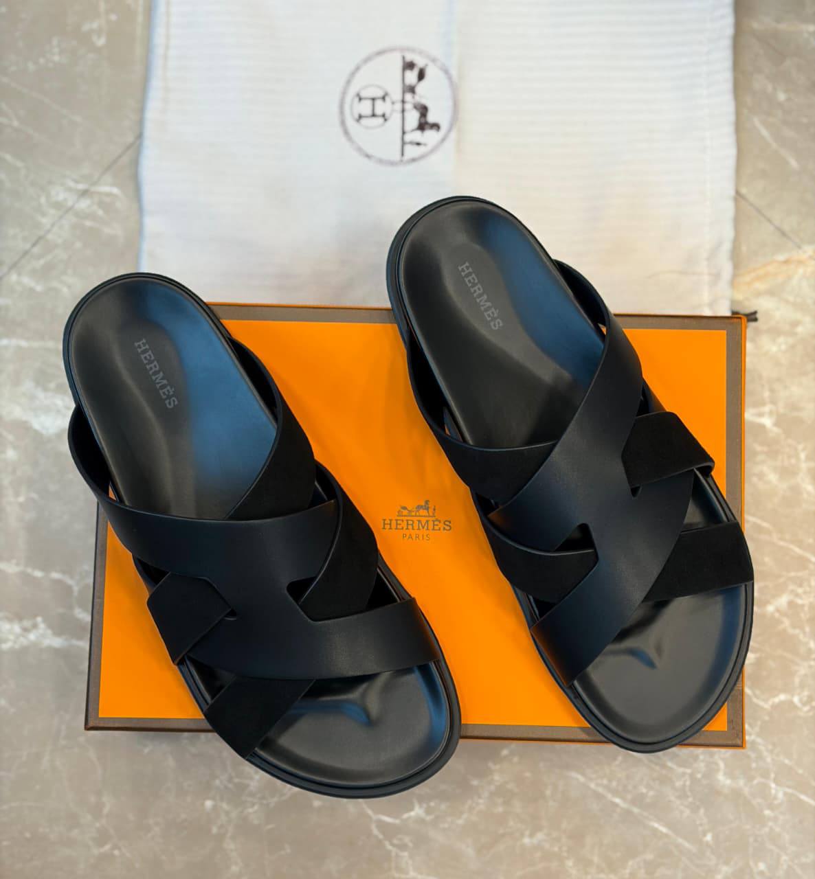 Hermes  
for men master quality 
230 dhs✅
 (size 40to46)

Zain59
♥️♥️♥️