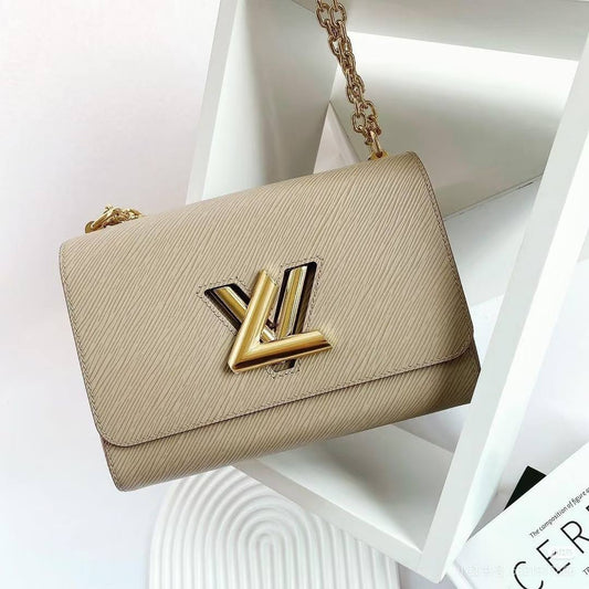 LV
Master🌺
320 dhs✅

Zain10
♥️♥️♥️