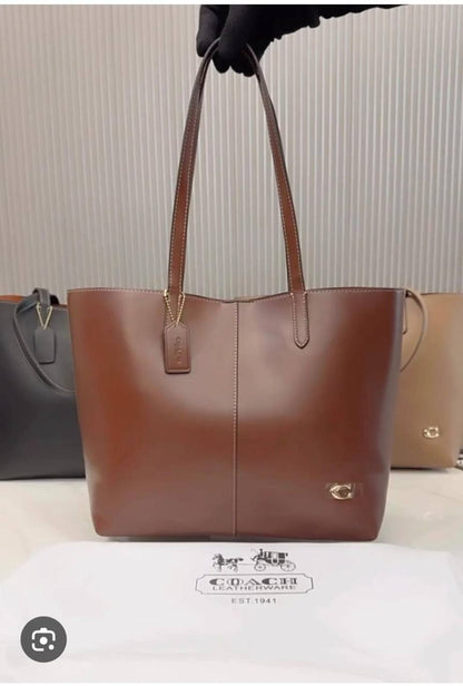COACH 
GOOD QUALIT 
100 dhs🪙💚

Zain200
♥️♥️♥️