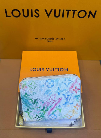 LV

With box 
🎁🎁🎁

35 dhs✅

Zain93
♥️♥️♥️