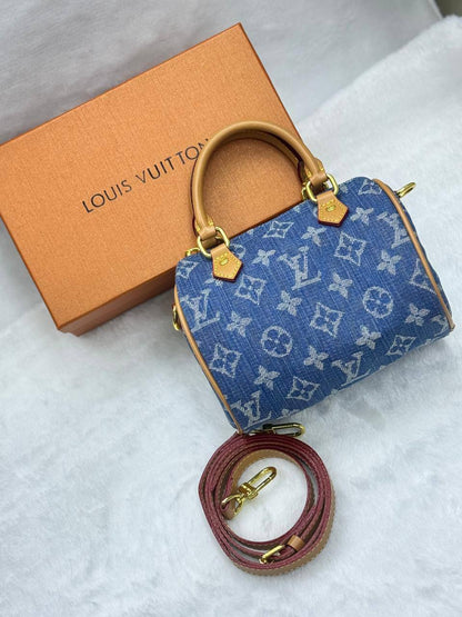 LV SPEEDY
GOOD QUALITY 💯
85 dhs✅
WITH BOX 📦

Zain28
♥️♥️♥️