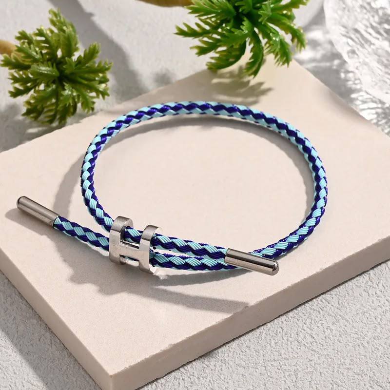 Hermes
Good quality 
Bracelet 
With black boxes
20 dhs🇦🇪🇦🇪

With normal boxes and 
Paper bag
30 dhs🇦🇪🇦🇪

With original boxes
40 dhs🇦🇪🇦🇪

Zain216
♥️♥️♥️
