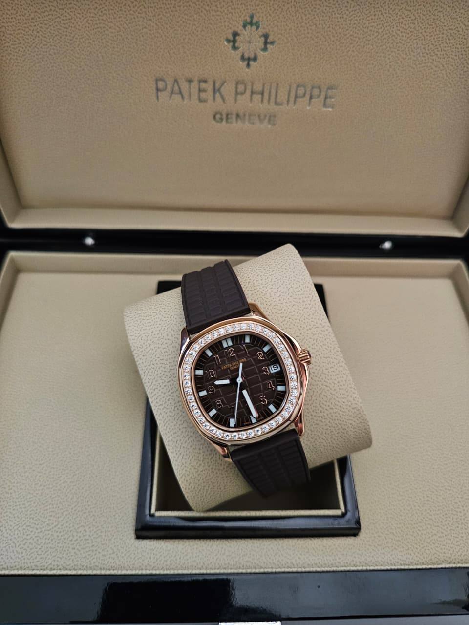 PATEK PHILIPPE
( WOMEN )
Swiss Movement🇨🇭
Water Resistant 💧
Sapphire Crystal 
Super Master Quality 
With Original Box  📦🛍️
For Price 👇 WhatsApp✅
0568585901 
0507557372
0552275751 Owner Zain 👌

Zain282
♥️♥️♥️