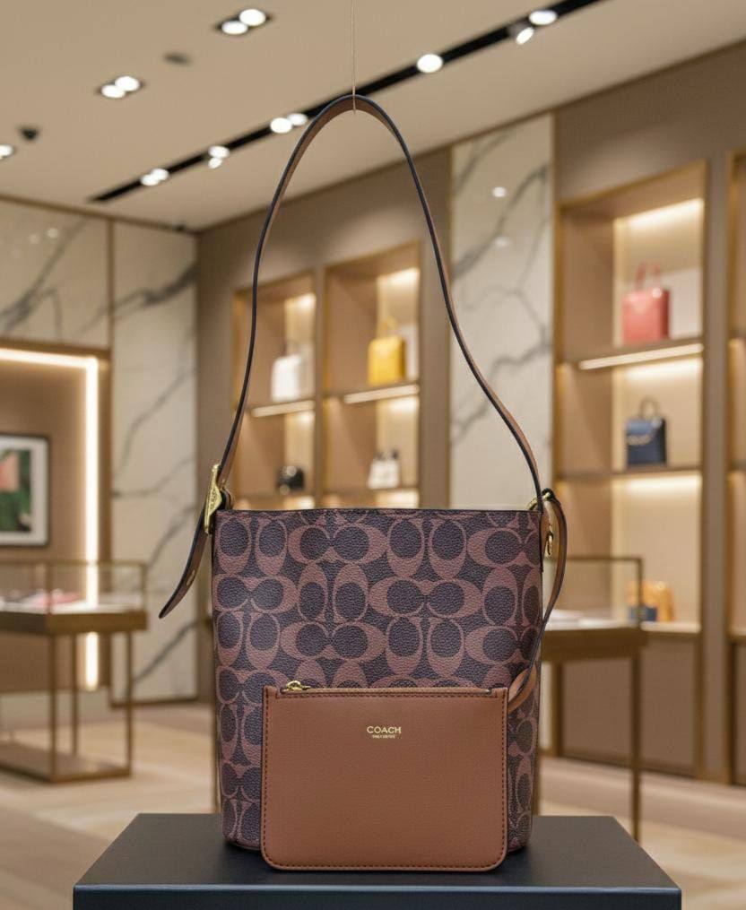 COACH 
GOOD QUALITY 💫
90 dhs✅

WITH BOX 
🎁🎁🎁

Zain28
♥️♥️♥️