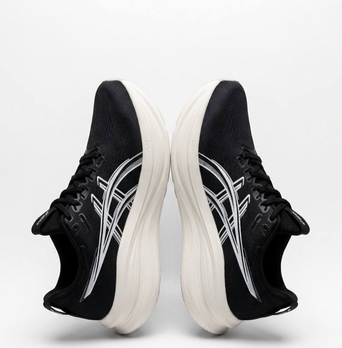 New 🆕 
Asics

40 TO 45 
170 dhs🇦🇪🇦🇪

Zain183
♥️♥️♥️